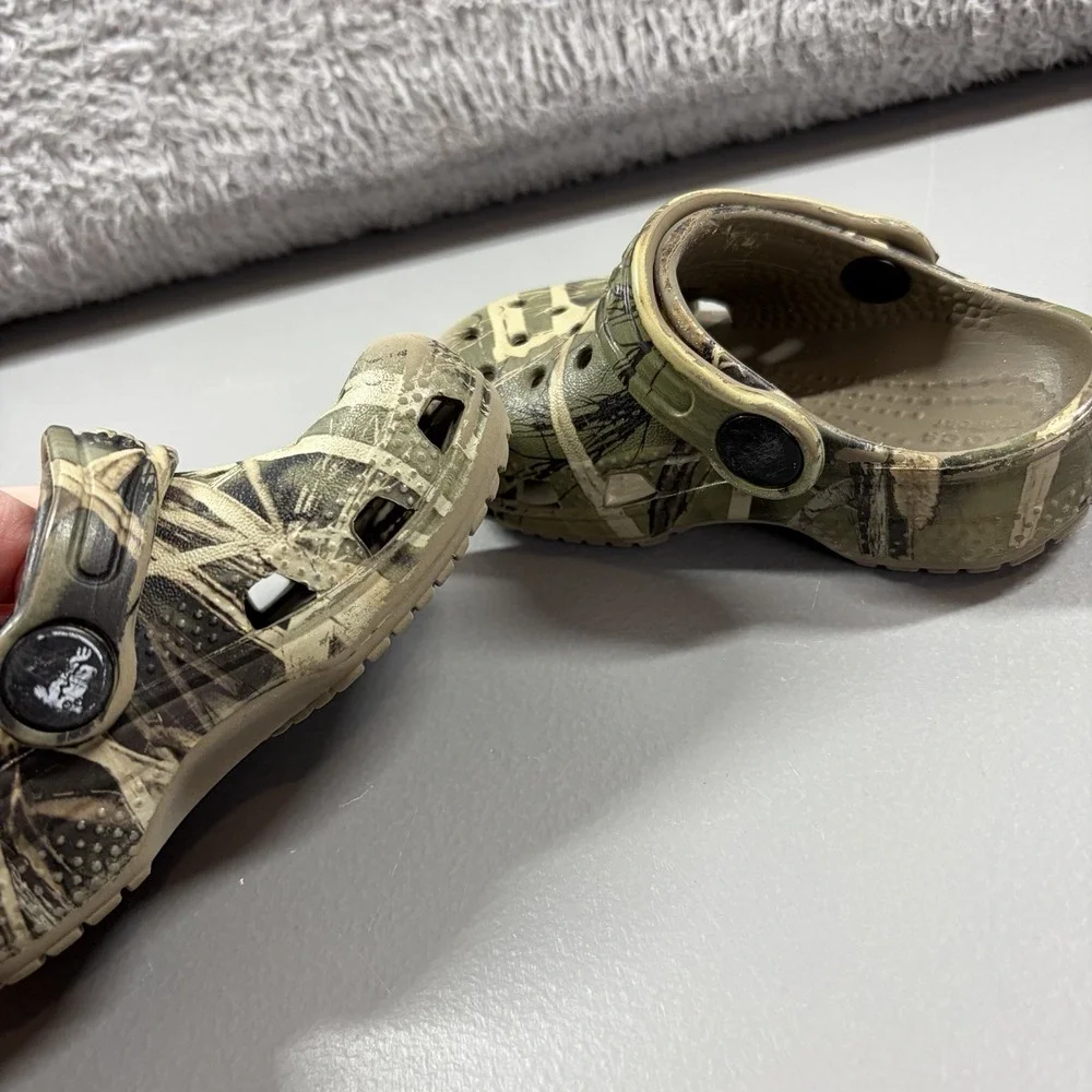 Camo Crocs Toddler 5C Waterproof Sandal Slip On Beach Water Shoes